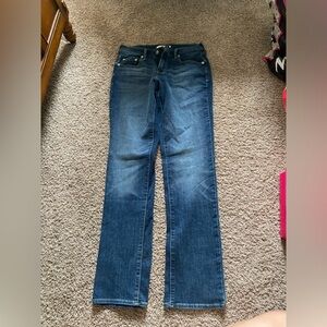 Size 28 505 Levi Strauss medium/dark Denim jeans. Never worn.